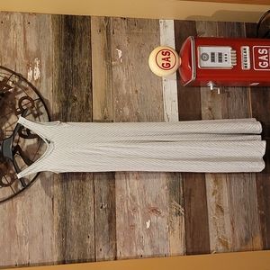 Paraphrase  long dress